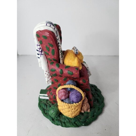 Vintage Department 56 The Sugar Plum Chair Christmas Setting Cat Chair Figurine - Picture 3 of 8